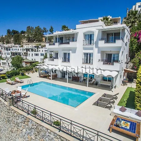 Villa Cubana By Evtatilim וילה